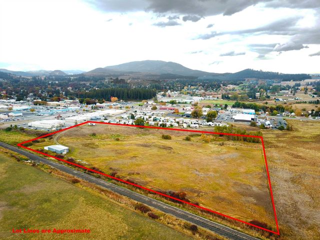 1060 S Main St, Cocolalla, WA 99114