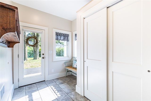 255 Peart Avenue, Irondequoit, NY 14622