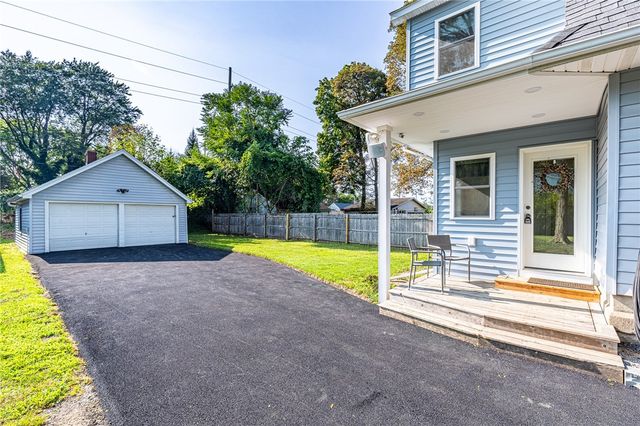 255 Peart Avenue, Irondequoit, NY 14622