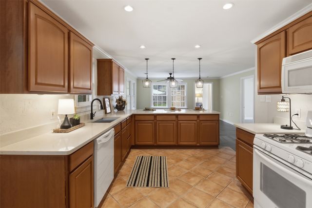 6141 Fairway Avenue, Dallas, TX 75227