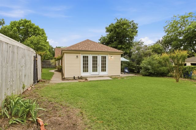 6141 Fairway Avenue, Dallas, TX 75227
