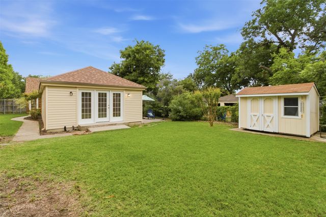 6141 Fairway Avenue, Dallas, TX 75227