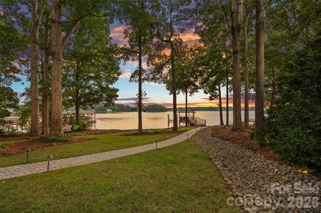 16109 N Point Road, Huntersville, NC 28078