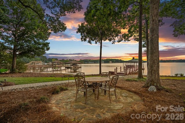 16109 N Point Road, Huntersville, NC 28078