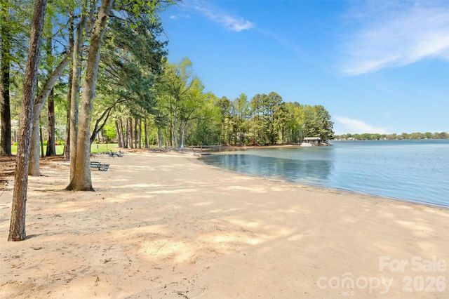 16109 N Point Road, Huntersville, NC 28078