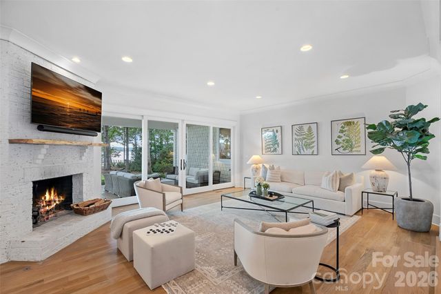 16109 N Point Road, Huntersville, NC 28078