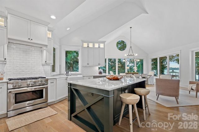 16109 N Point Road, Huntersville, NC 28078