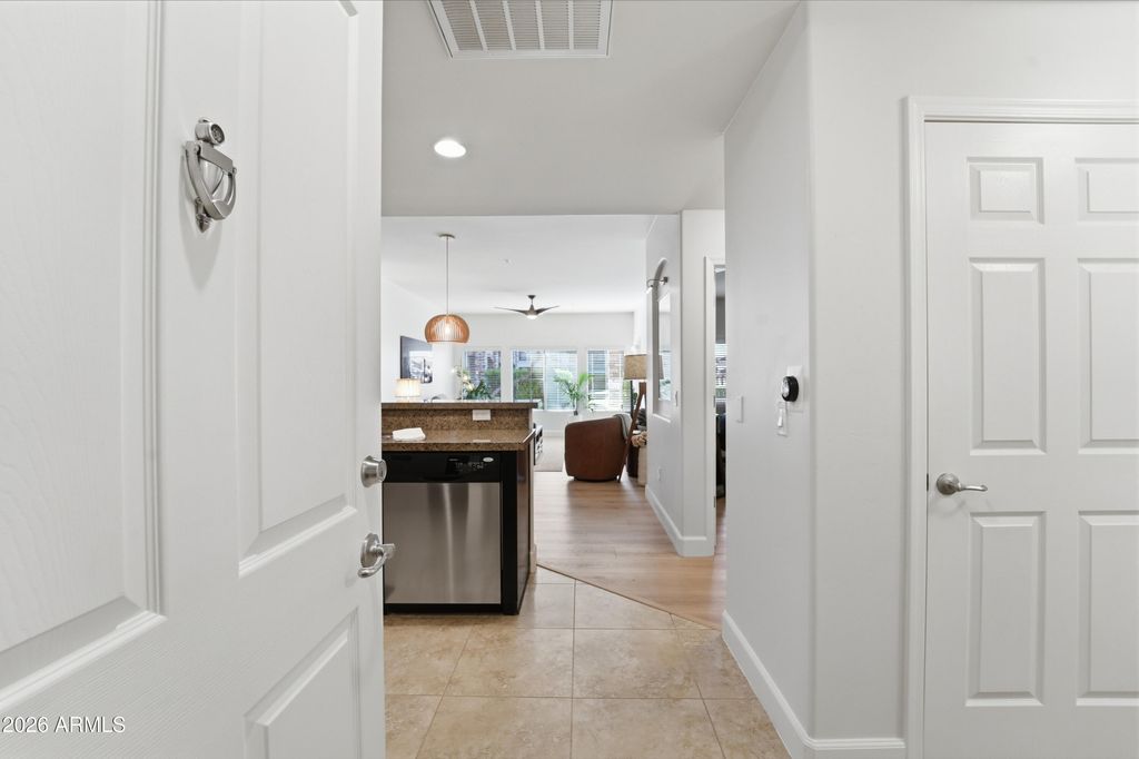 5350 E DEER VALLEY Drive 1258, Phoenix, AZ 85054