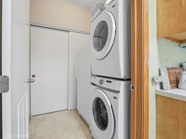 1313 SE University Avenue 105, Waukee, IA 50263