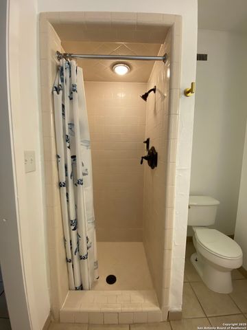 611 OBLATE DR, San Antonio, TX 78216