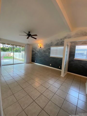 611 OBLATE DR, San Antonio, TX 78216