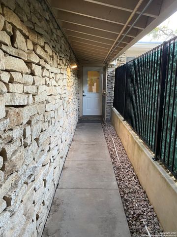 611 OBLATE DR, San Antonio, TX 78216