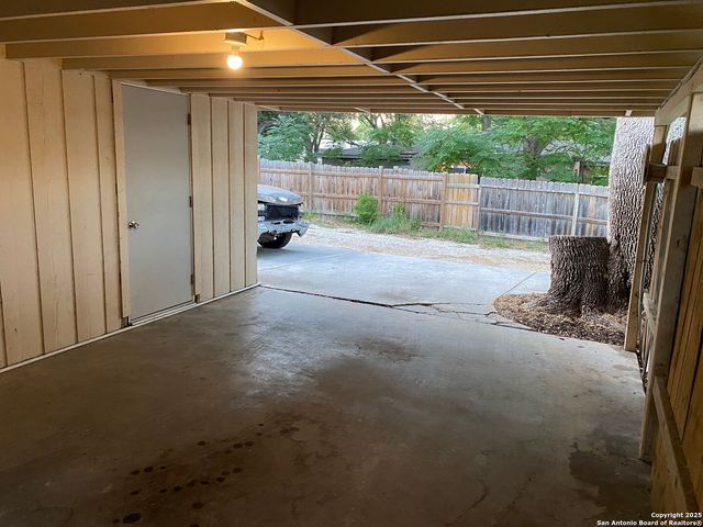 611 OBLATE DR, San Antonio, TX 78216