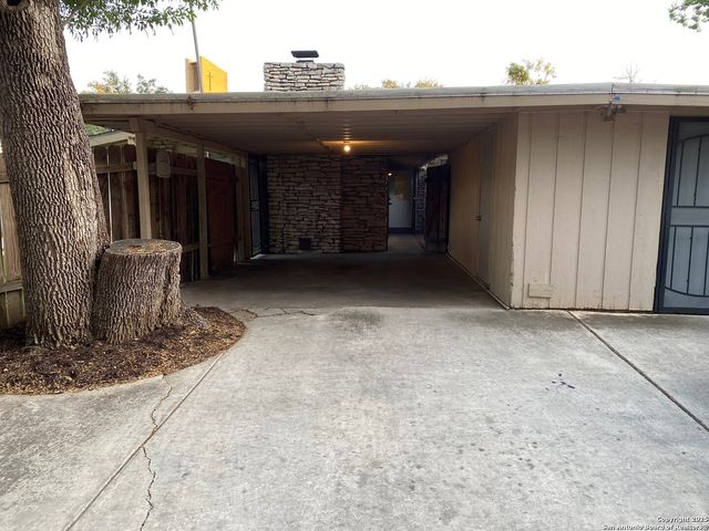 611 OBLATE DR, San Antonio, TX 78216