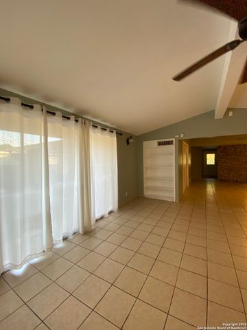 611 OBLATE DR, San Antonio, TX 78216