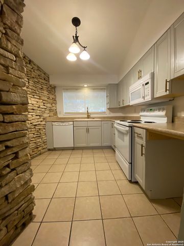 611 OBLATE DR, San Antonio, TX 78216