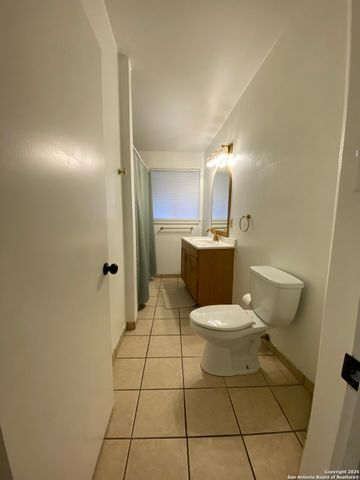 611 OBLATE DR, San Antonio, TX 78216