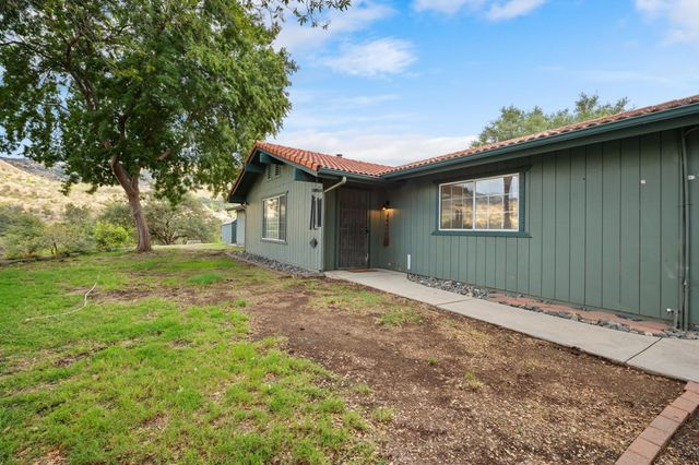 38570 Rustic Lane, Yokuts Valley, CA 93657