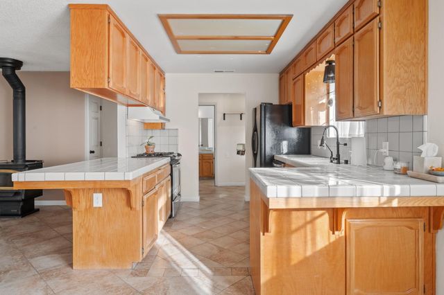 38570 Rustic Lane, Yokuts Valley, CA 93657