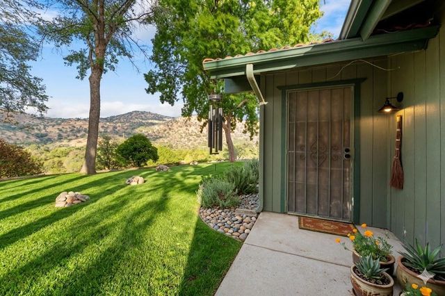 38570 Rustic Lane, Yokuts Valley, CA 93657