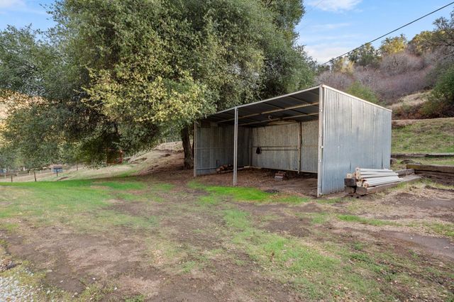 38570 Rustic Lane, Yokuts Valley, CA 93657