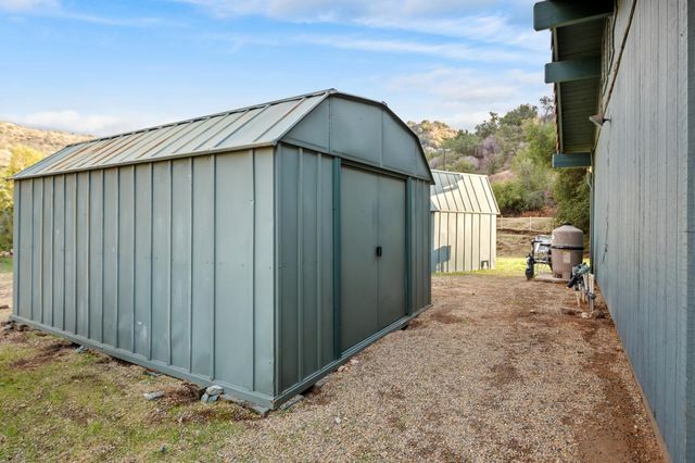 38570 Rustic Lane, Yokuts Valley, CA 93657