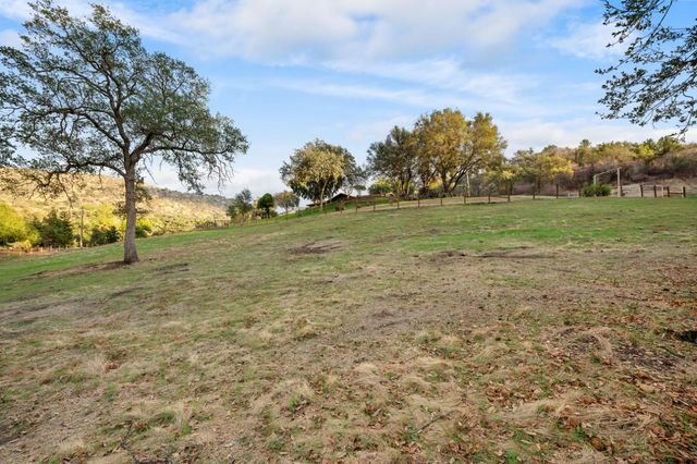 38570 Rustic Lane, Yokuts Valley, CA 93657