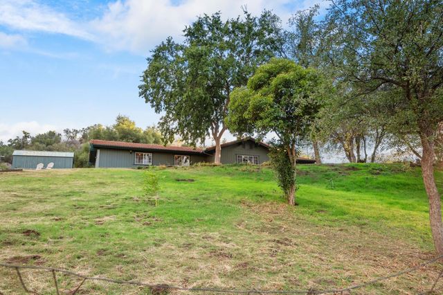 38570 Rustic Lane, Yokuts Valley, CA 93657