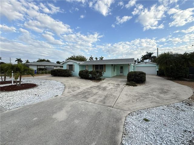 1534 Ricardo AVE, Fort Myers, FL 33901