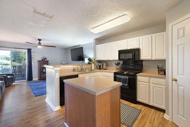 141 Shadow Glen Dr, Nashville, TN 37211