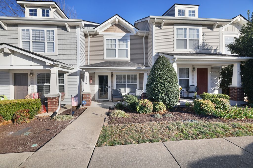 141 Shadow Glen Dr, Nashville, TN 37211