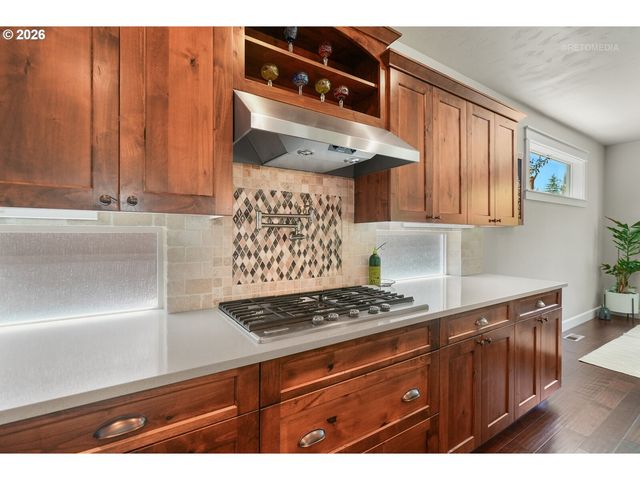 1667 Ne STILE Dr, Hillsboro, OR 97124