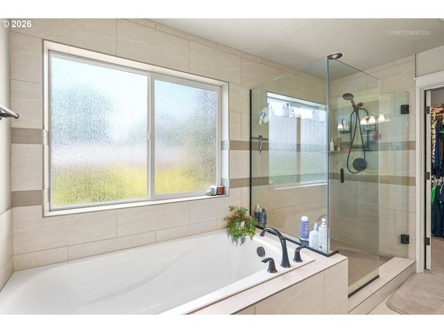 1667 Ne STILE Dr, Hillsboro, OR 97124