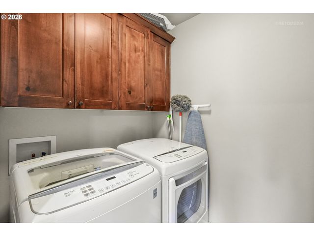 1667 Ne STILE Dr, Hillsboro, OR 97124