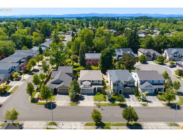 1667 Ne STILE Dr, Hillsboro, OR 97124