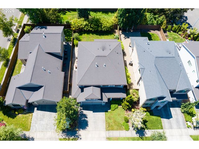 1667 Ne STILE Dr, Hillsboro, OR 97124