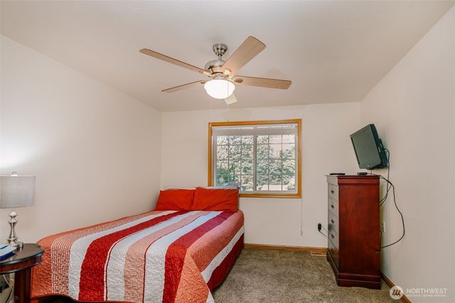 2117 Woodland Creek Street NE, Olympia, WA 98516