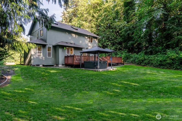 2117 Woodland Creek Street NE, Olympia, WA 98516