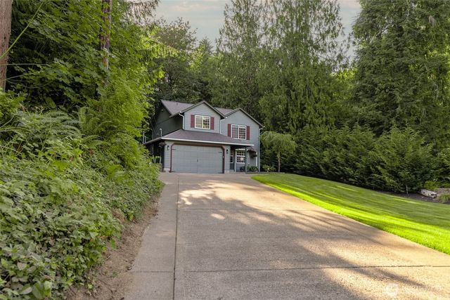 2117 Woodland Creek Street NE, Olympia, WA 98516