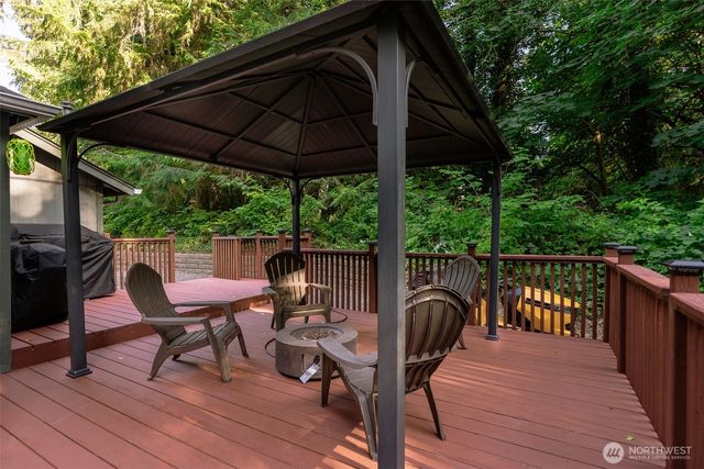 2117 Woodland Creek Street NE, Olympia, WA 98516