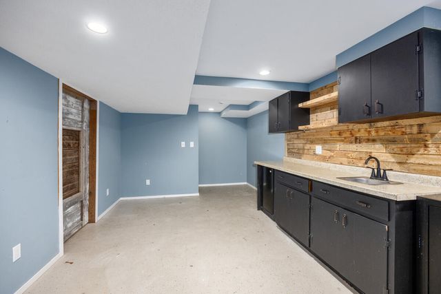 271 Glendale Avenue, Holland, MI 49423