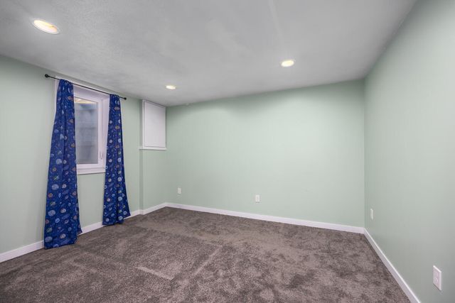 271 Glendale Avenue, Holland, MI 49423