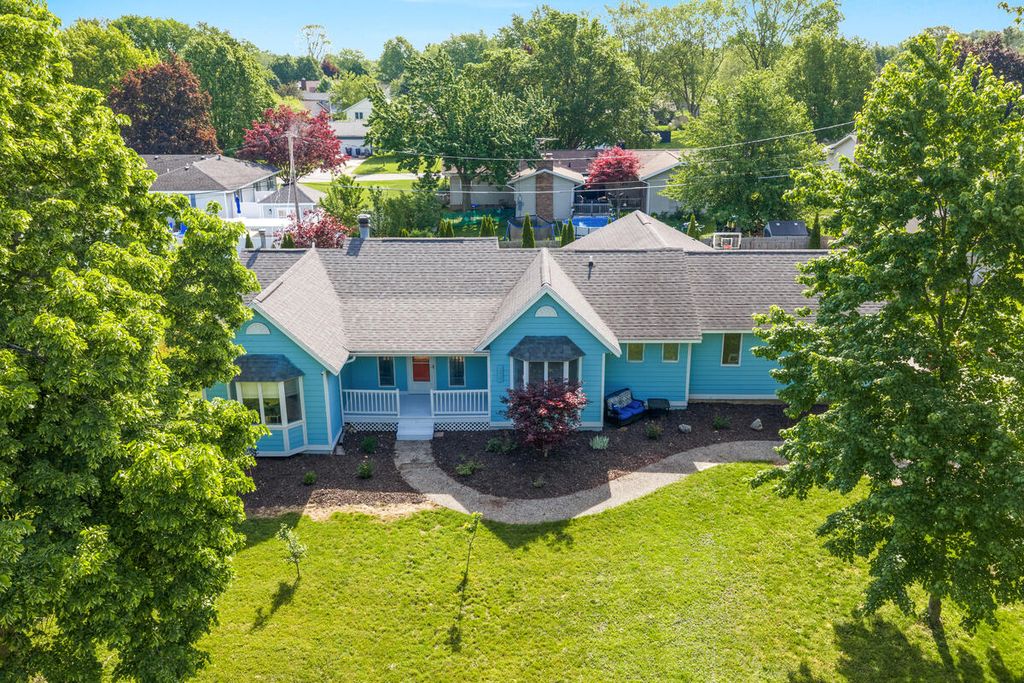 271 Glendale Avenue, Holland, MI 49423