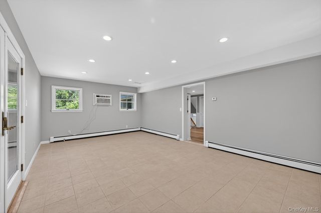 21 Gay Lore Drive, Huntington, NY 11743
