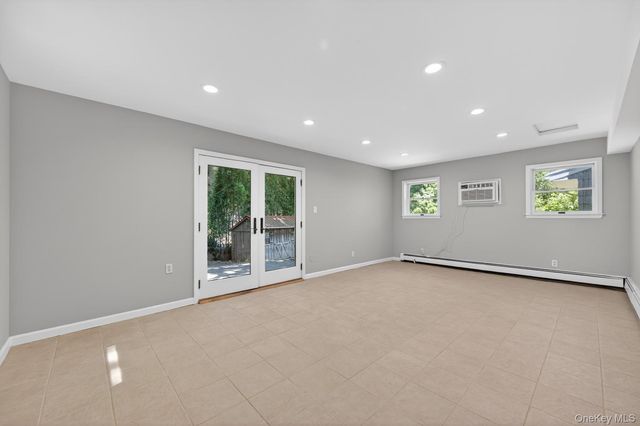 21 Gay Lore Drive, Huntington, NY 11743