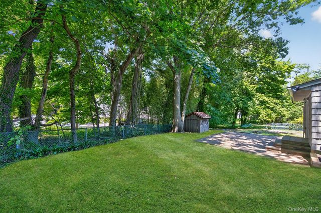 21 Gay Lore Drive, Huntington, NY 11743