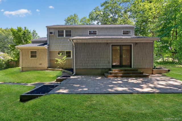 21 Gay Lore Drive, Huntington, NY 11743