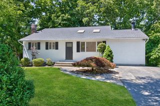 21 Gay Lore Drive, Huntington, NY 11743