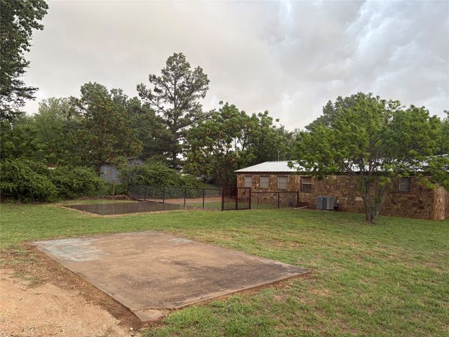 210 Jones Road, Graford, TX 76449