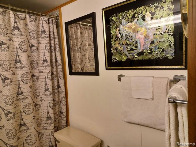 2099 Mary Ann, Troy, MI 48083